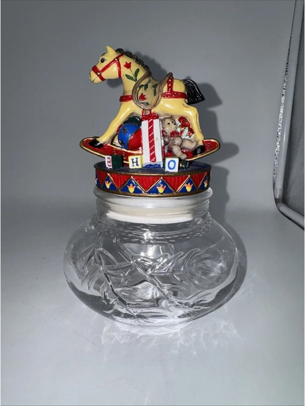 Fitz and Floyd Christmas/Holiday Lodge Bear   Christmas Presents Lidded Jar
